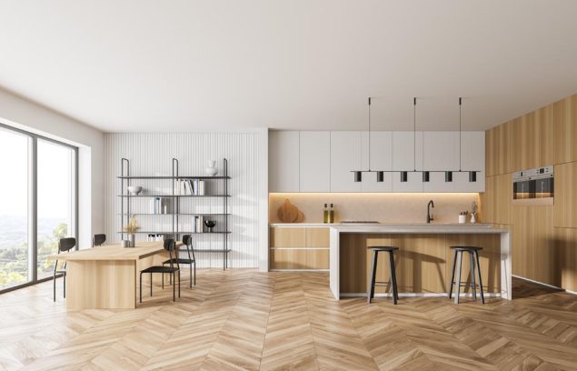 Wooden kitchen room with dining table and chairs, parquet floor Cuisine en bois avec table et chaises, parquet